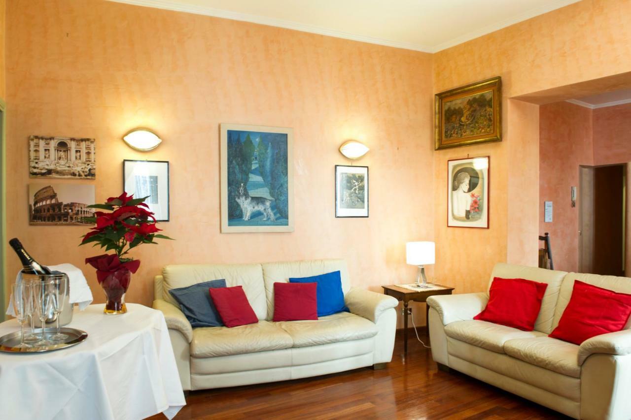 Gregoriana House - Appartamento Con Vista Su Roma Exterior photo
